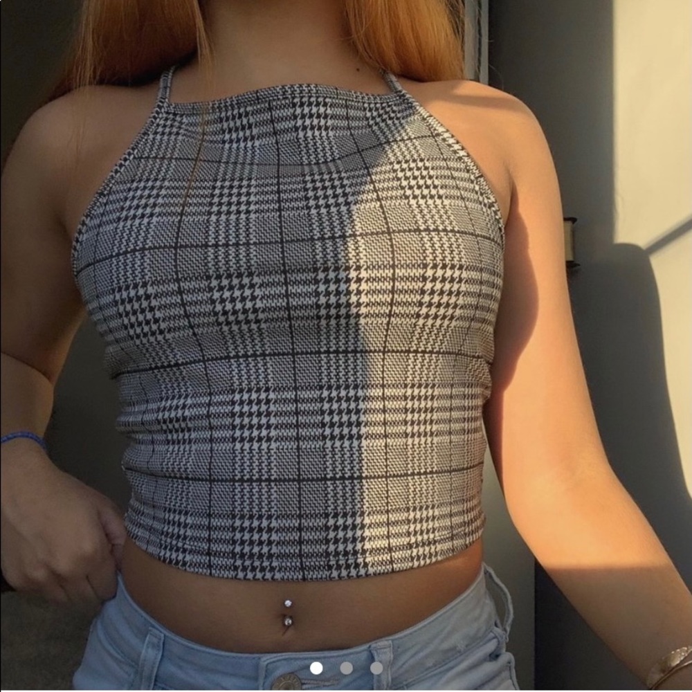 H&M Top 🤍🖤 - Picture 3 of 3